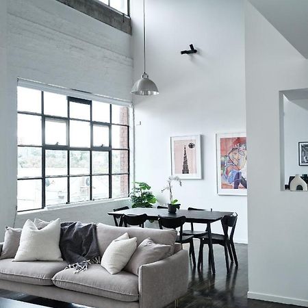 Chic Urban Loft In Prime Location Apartment Melbourne Exterior photo