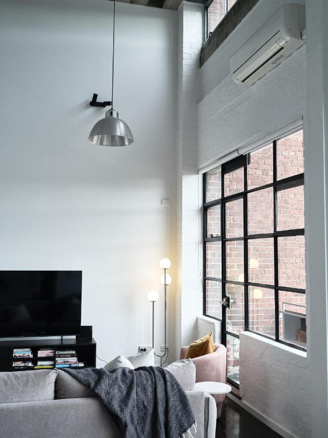 Chic Urban Loft In Prime Location Apartment Melbourne Exterior photo